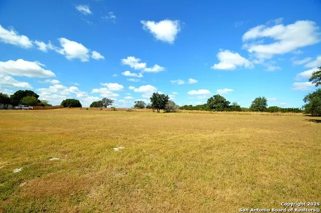 936 Saddle Club Dr Kerrville, TX 78028